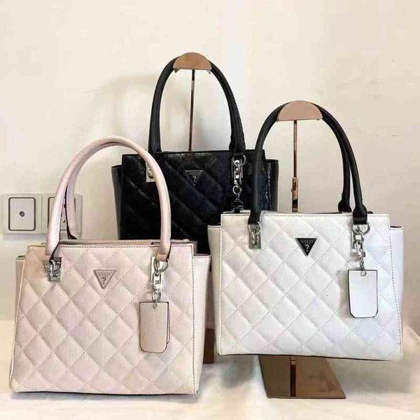 gs gus home women's bag fashion lingge solid color handbag trend versatile one shoulder msenger tote bag
gs gus home women's bag fashion lingge solid color handbag trend versatile one shoulder msenger tote bag