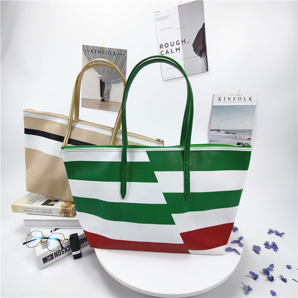 2022 luxury brand design ladies beach bag fashion print waterproof shoulder handbag large capacity handbag travel dating party
2022 luxury brand design ladies beach bag fashion print waterproof shoulder handbag large capacity handbag travel dating party