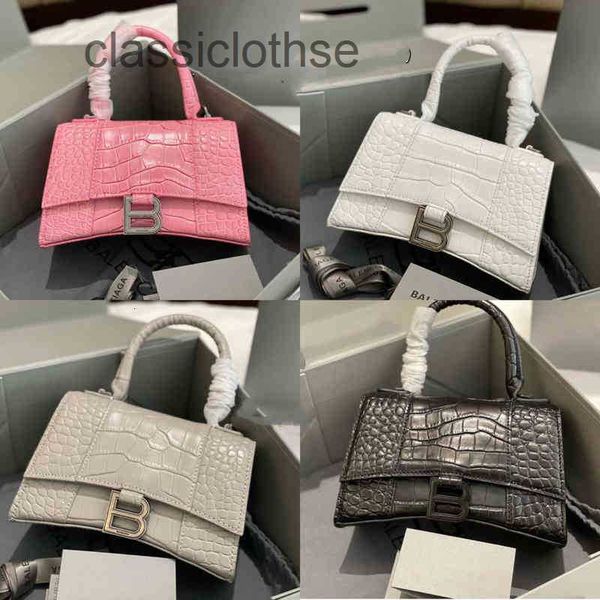 bags b-net leather crocodile pattern paris portable one shoulder messenger bag light luxury
bags b-net leather crocodile pattern paris portable one shoulder messenger bag light luxury
