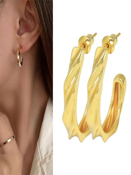 lovely c-shaped hoop charm earrings design for women ladies christmas gift female luxury quality lover fashion jewelry wedding holiday party, Golden
lovely c-shaped hoop charm earrings design for women ladies christmas gift female luxury quality lover fashion jewelry wedding holiday party, Golden