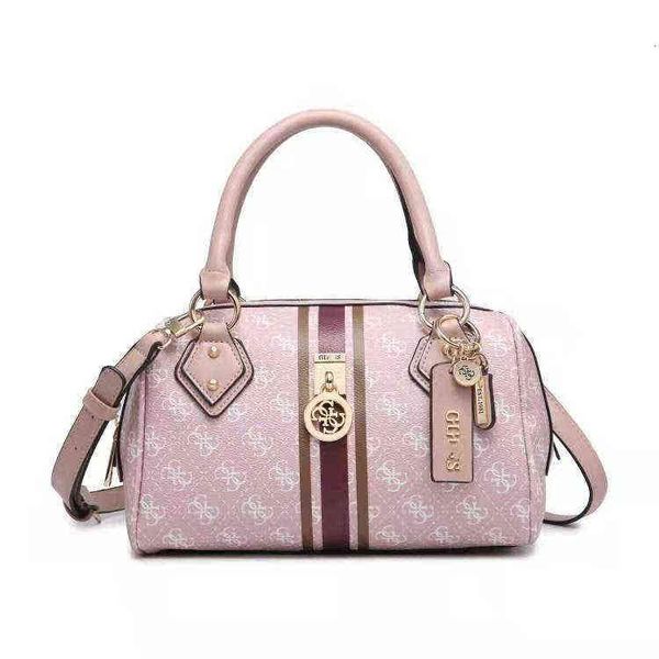 designers bags 2021gs casual fashion letter boston bag stripe one shoulder zipper pillow bag messenger handbag temperament
designers bags 2021gs casual fashion letter boston bag stripe one shoulder zipper pillow bag messenger handbag temperament