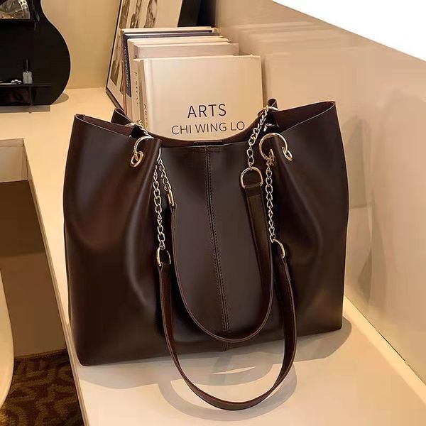 all-match bag women's large capacity fashion autumn and winter texture shoulder bag atmosphere class tote bag cx220325
all-match bag women's large capacity fashion autumn and winter texture shoulder bag atmosphere class tote bag cx220325