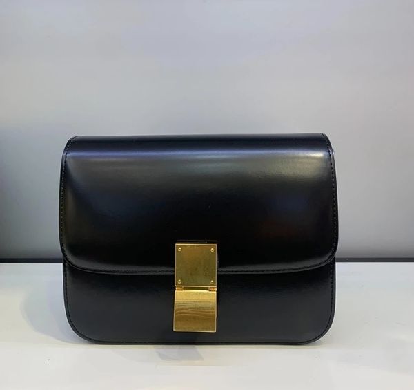 design bag classic flap geniune leather box shinny smooth square with lock women shoulder crossbody 220627
design bag classic flap geniune leather box shinny smooth square with lock women shoulder crossbody 220627