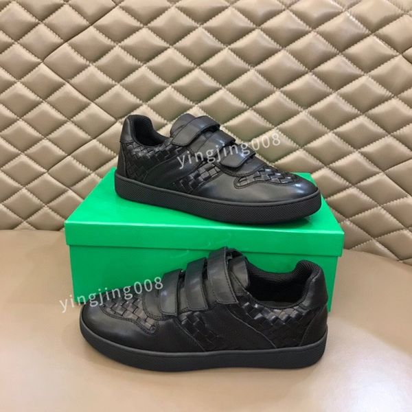 classic fashion casual shoes patchwork trendy sneakers ladies punk rivet low-men's leather skateboard sports dress shoes size39-45, Black
classic fashion casual shoes patchwork trendy sneakers ladies punk rivet low-men's leather skateboard sports dress shoes size39-45, Black