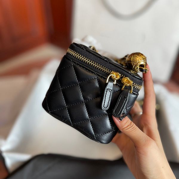 luxury designer famous box bags adjustable shoulder strap quilted cross body mini genuine leather cosmetic vanity handbag
luxury designer famous box bags adjustable shoulder strap quilted cross body mini genuine leather cosmetic vanity handbag
