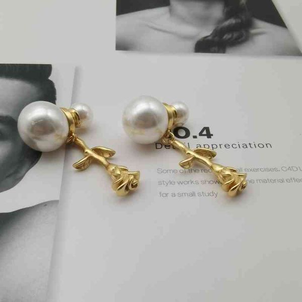 2022 factory wholesale new dijia new rose flower pearl light luxury before and after small fragrance high sense earrings female, Golden
2022 factory wholesale new dijia new rose flower pearl light luxury before and after small fragrance high sense earrings female, Golden