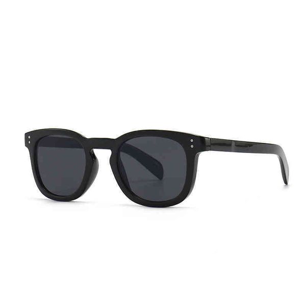 19055 square round rivet narrow sunglass fashion street shooting modern ins sunglass, White;black
19055 square round rivet narrow sunglass fashion street shooting modern ins sunglass, White;black