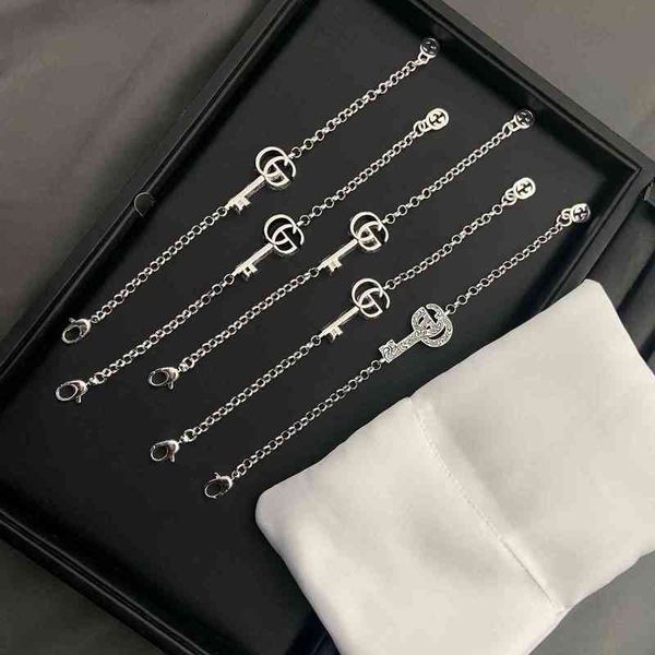 s925 sterling silver ancient vine carved pattern key pendant men's old bracelet, Golden;silver
s925 sterling silver ancient vine carved pattern key pendant men's old bracelet, Golden;silver
