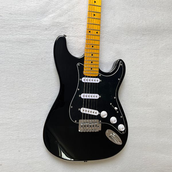 classic brand electric guitar, three single pickup combination, solid wood bright paint, delivery to home
classic brand electric guitar, three single pickup combination, solid wood bright paint, delivery to home