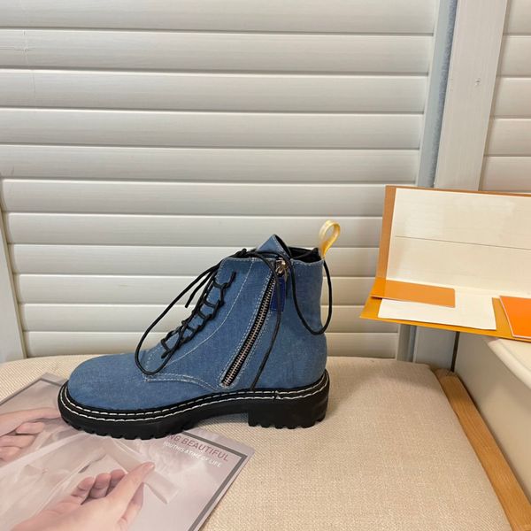 luxurious designer fashion women martin boots embroidery cowboy high end level quality knight boot laces adjustable zipper opening black lad
luxurious designer fashion women martin boots embroidery cowboy high end level quality knight boot laces adjustable zipper opening black lad