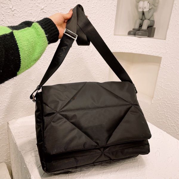 men bag messengerbags handbag 2022 luxury r brand fashion shoulder handbags quality women clutch bag chains purse cross body ladys artwork t
men bag messengerbags handbag 2022 luxury r brand fashion shoulder handbags quality women clutch bag chains purse cross body ladys artwork t