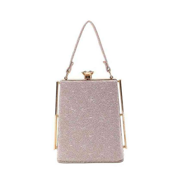evening bags women diamond hasp evening clutch metal handle party handbagsd mini luxury gold wedding wallets 2 colors drop shipping 220328
evening bags women diamond hasp evening clutch metal handle party handbagsd mini luxury gold wedding wallets 2 colors drop shipping 220328