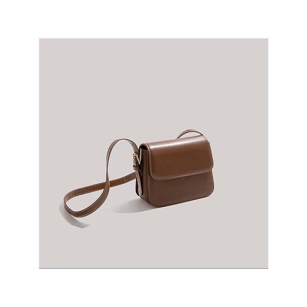 women's bag 2021 new high-end sense niche caramel small square bag messenger bags m58980, Black;red
women's bag 2021 new high-end sense niche caramel small square bag messenger bags m58980, Black;red