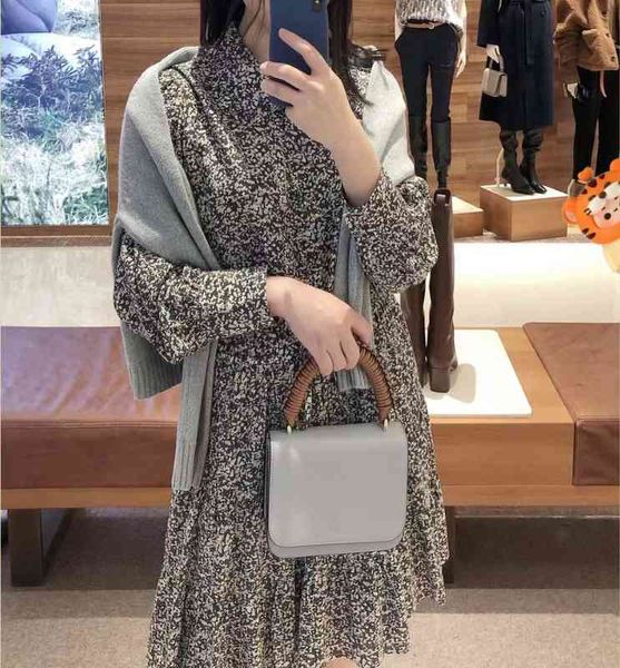 casual dresses spring and summer french mulberry silk color dot printed shirt collar dress, Black;gray
casual dresses spring and summer french mulberry silk color dot printed shirt collar dress, Black;gray