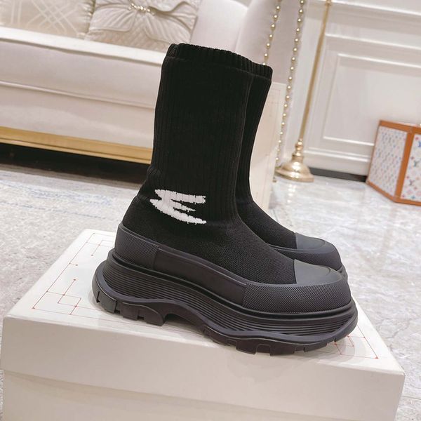 man woman shoes fashion solid color boot ankle boots designer men women winter luxury letter exterior cowboy shoe metal trim outdoors short, Black
man woman shoes fashion solid color boot ankle boots designer men women winter luxury letter exterior cowboy shoe metal trim outdoors short, Black