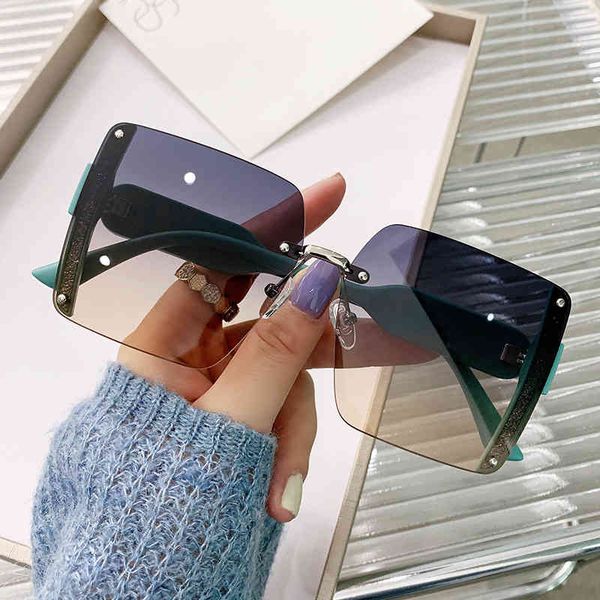 d 2022 new personalized rimless factory outlet fashion men's women's sunglasses2022 trendy latest sunglasses, White;black
d 2022 new personalized rimless factory outlet fashion men's women's sunglasses2022 trendy latest sunglasses, White;black