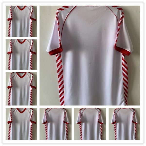 1984 noruega nor way national team mens retro soccer jerseys away white football shirt short sleeve, Black;yellow
1984 noruega nor way national team mens retro soccer jerseys away white football shirt short sleeve, Black;yellow