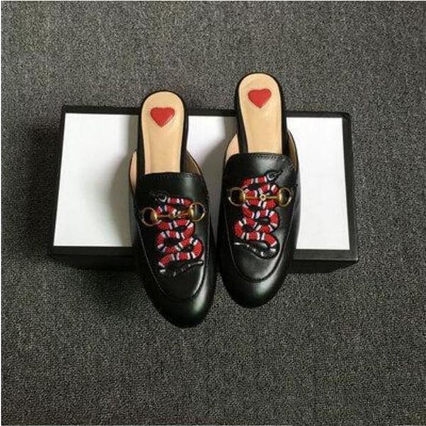 new designer luxury women sandals summer lace velvet slippers princetown genuine leather mules loafers flats with buckle bees snak243y, Black
new designer luxury women sandals summer lace velvet slippers princetown genuine leather mules loafers flats with buckle bees snak243y, Black