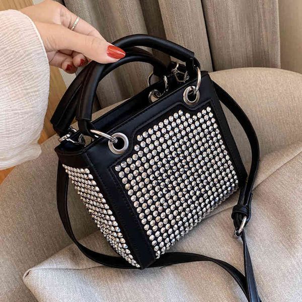 net red popular small women's 2022 new trendy korean versatile messenger ins fashion bright princess bag luxury designer
net red popular small women's 2022 new trendy korean versatile messenger ins fashion bright princess bag luxury designer