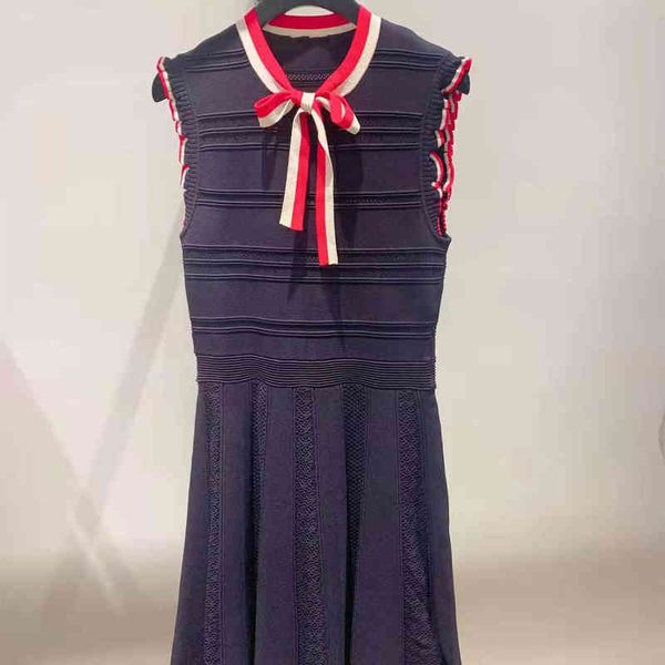 casual dresses spring women's sleeveless lace contrast stripe up dress, Black;gray
casual dresses spring women's sleeveless lace contrast stripe up dress, Black;gray