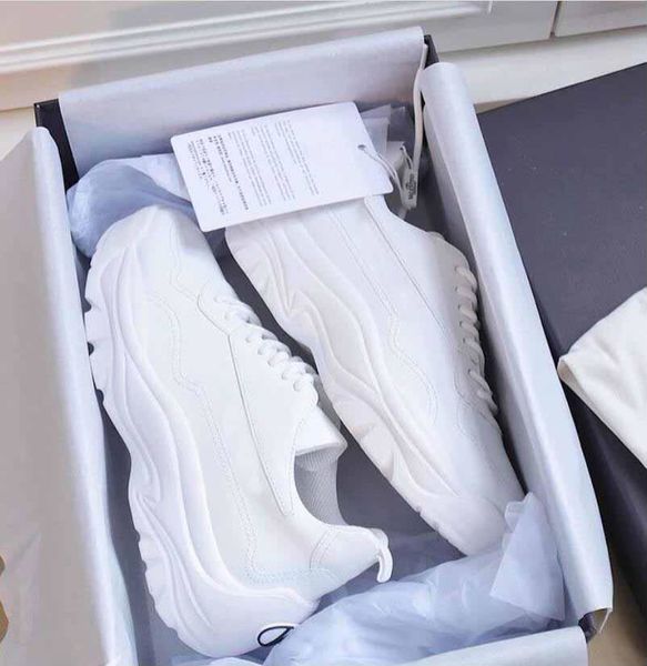 2022 brands light white and black sneakers shoes men re-nylon walking chunky rubber trainers lace-up low casual outdoor sports
2022 brands light white and black sneakers shoes men re-nylon walking chunky rubber trainers lace-up low casual outdoor sports