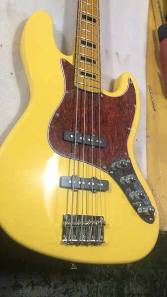 in stock 4 string jazz electric bass solid wood guitar bass factory wholesale and retail
in stock 4 string jazz electric bass solid wood guitar bass factory wholesale and retail