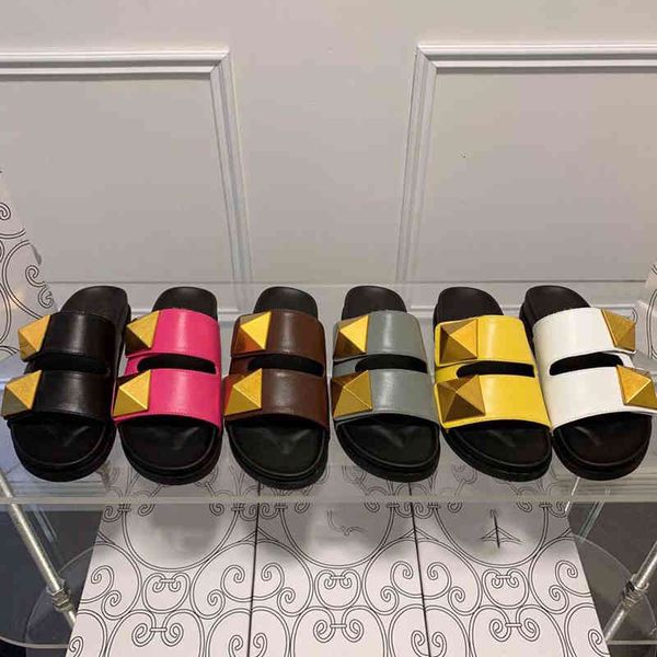 quality sandals high woman slippers fashion rivets solid color beach classic slipper platform alphabet lady leather flat slides by shoe02 01, Black
quality sandals high woman slippers fashion rivets solid color beach classic slipper platform alphabet lady leather flat slides by shoe02 01, Black