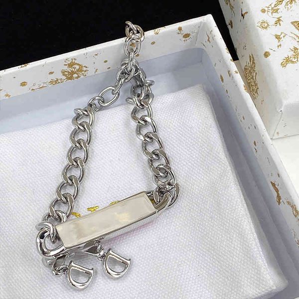 fashion brand jewelry new luxury bracelet wholesale home letter thick chain pink simple red light, Silver
fashion brand jewelry new luxury bracelet wholesale home letter thick chain pink simple red light, Silver