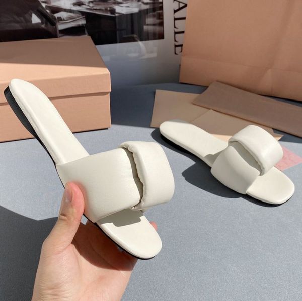2022 designer women slippers princess girly bread slippers are fashionable and simple ladies casual flat sandals, Black
2022 designer women slippers princess girly bread slippers are fashionable and simple ladies casual flat sandals, Black
