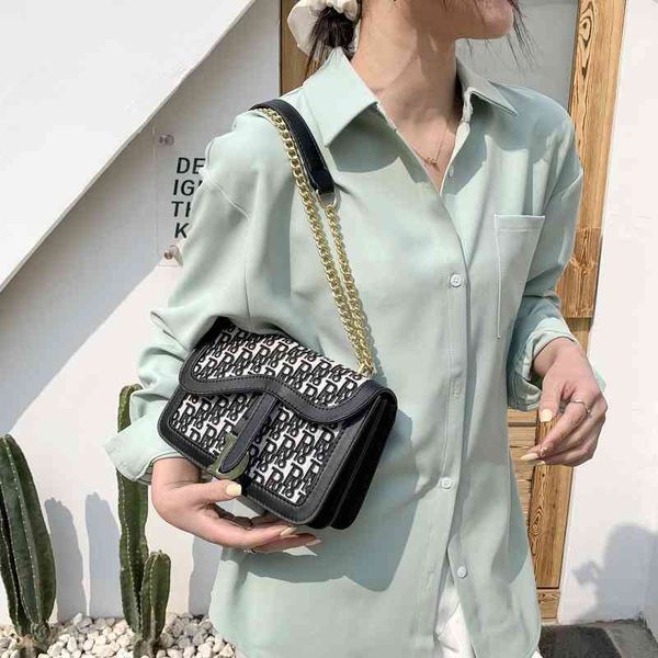 purses bag women's new temperament wild sen version wild one shoulder small square bag tote bag
purses bag women's new temperament wild sen version wild one shoulder small square bag tote bag