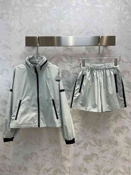 women's tracksuits 2022 spring and summer new black webbing stitching layered hooded jacket with small pants suit for women, Gray
women's tracksuits 2022 spring and summer new black webbing stitching layered hooded jacket with small pants suit for women, Gray