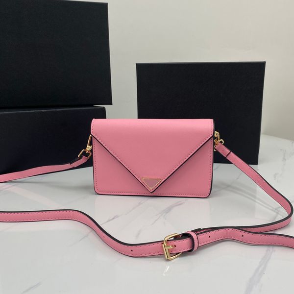 designer tote bag ladies shopping bag luxury fashion one shoulder handbag plaid embossed black white presbyopia handbag all inclusive
designer tote bag ladies shopping bag luxury fashion one shoulder handbag plaid embossed black white presbyopia handbag all inclusive
