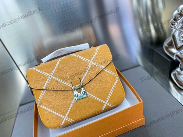 metis monograms empreinte luxurys designers bags crossbody classic s-lock lock messenger wallet handbag shoulder bag coin purse
metis monograms empreinte luxurys designers bags crossbody classic s-lock lock messenger wallet handbag shoulder bag coin purse