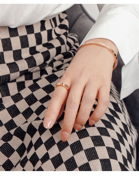 women cuff nail bracelet 2.0 designer bracelets diamonds bangle fashion luxury jewelry for titanium steel alloy gold-plated craft never fade, White
women cuff nail bracelet 2.0 designer bracelets diamonds bangle fashion luxury jewelry for titanium steel alloy gold-plated craft never fade, White