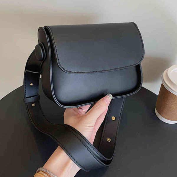2022 retro casual women's tote shoulder bag fashion texture versatile crossbody bags pu leather buckle handbags luxury designer y220411
2022 retro casual women's tote shoulder bag fashion texture versatile crossbody bags pu leather buckle handbags luxury designer y220411