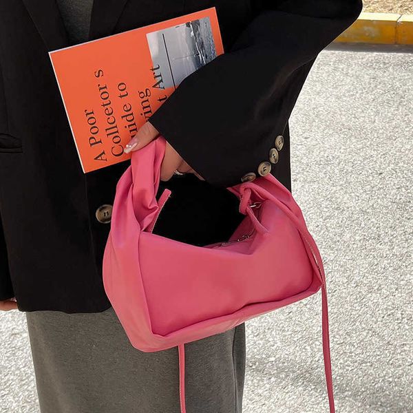 niche design bag female new fashion versatile portable boston cylinder bag messenger pillow bag
niche design bag female new fashion versatile portable boston cylinder bag messenger pillow bag