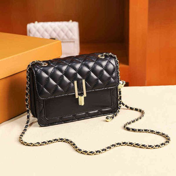 evening bags 2022 soft leather women's square fat man's bag single shoulder menger chain fashion small fragrance lingge bag golden
evening bags 2022 soft leather women's square fat man's bag single shoulder menger chain fashion small fragrance lingge bag golden