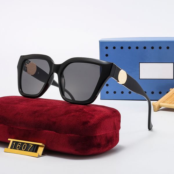 fashion sunglasses classic ladies mirror ladies and men glasses with box 2022, White;black
fashion sunglasses classic ladies mirror ladies and men glasses with box 2022, White;black