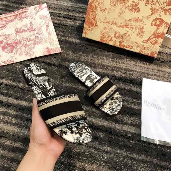 2022 paris dies designer shoes herme slipper dways womens embroidered floral brocade girls beach flip flops flat summer luxuries loafers str, Black
2022 paris dies designer shoes herme slipper dways womens embroidered floral brocade girls beach flip flops flat summer luxuries loafers str, Black