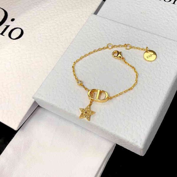 chain bracelet bracelet female crystal gold five pointed star letter new star rhinestone bracelet female, Black
chain bracelet bracelet female crystal gold five pointed star letter new star rhinestone bracelet female, Black