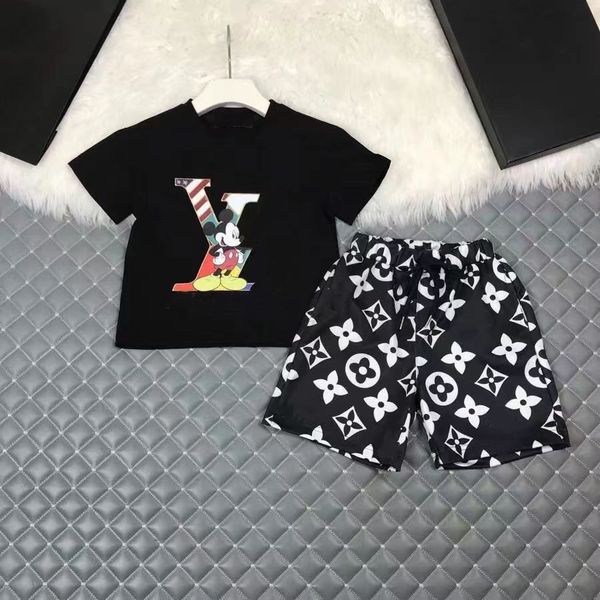 childrens set suit t-shirt boys girls sets kids short sleeve child designer clother with letter mouse cotton white black size 90-160
childrens set suit t-shirt boys girls sets kids short sleeve child designer clother with letter mouse cotton white black size 90-160