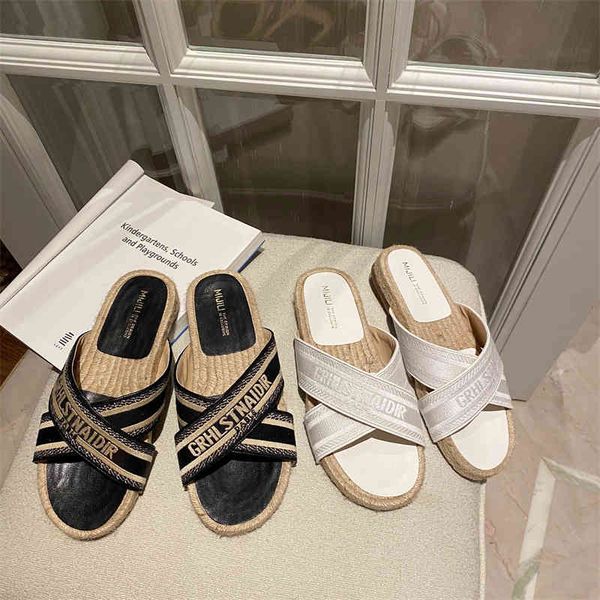 sandalwoman 2022 new summer fairy rope women's heel leisure soft flat for wear 2022 brand luxury fashion design ladies slippers, Black
sandalwoman 2022 new summer fairy rope women's heel leisure soft flat for wear 2022 brand luxury fashion design ladies slippers, Black