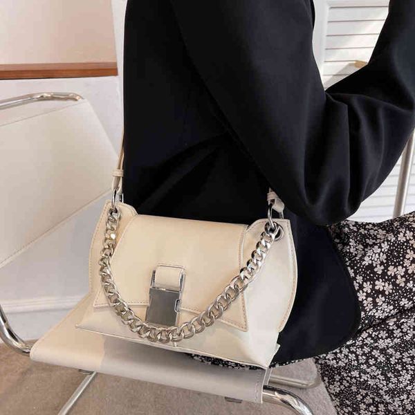 2022 fashion chain underarm texture single shoulder messenger crossbody shoulder bags
2022 fashion chain underarm texture single shoulder messenger crossbody shoulder bags