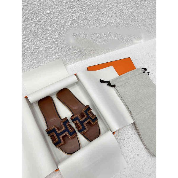 2022 summer new leather layer cowhide flat bottom outer wearing slippers women's versatile flip flops beach sandals outlet_81fq, Black
2022 summer new leather layer cowhide flat bottom outer wearing slippers women's versatile flip flops beach sandals outlet_81fq, Black