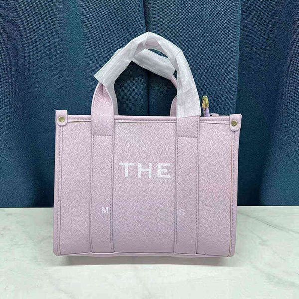 fashion street solid letter printing handbags for women 2022 sprng summer niche design brand soft zipper large capacity bags y220527
fashion street solid letter printing handbags for women 2022 sprng summer niche design brand soft zipper large capacity bags y220527