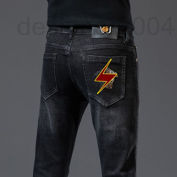 men's jeans designer high end men's medusa embroidered jeans 2021 autumn and winter fashion brand new slim straight pants dc47, Blue
men's jeans designer high end men's medusa embroidered jeans 2021 autumn and winter fashion brand new slim straight pants dc47, Blue