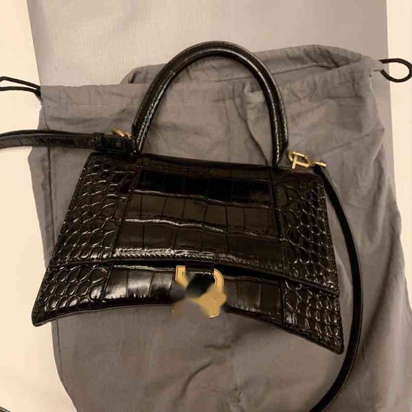 balenciga italy bag luxurys women designer designer handbags handags hourglass high edition b home leather women's crocodile pattern ha
balenciga italy bag luxurys women designer designer handbags handags hourglass high edition b home leather women's crocodile pattern ha