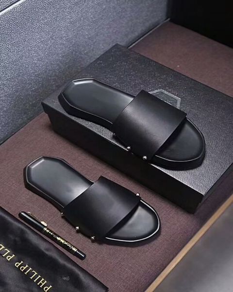 fashion men sandals designer shoes luxury slide summer slipper wide flat slippery with thick slipper flip flops size 38-46, Black
fashion men sandals designer shoes luxury slide summer slipper wide flat slippery with thick slipper flip flops size 38-46, Black