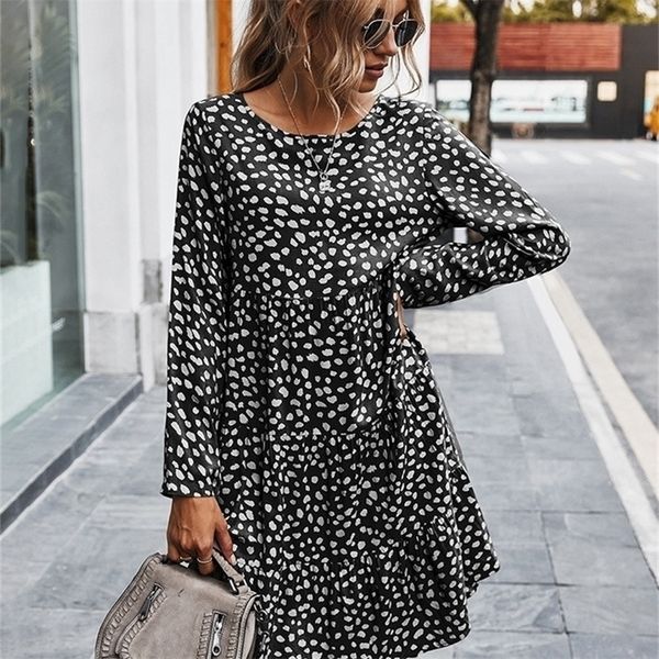 autumn winter temperament print dress women casual button a line loose knee length dress for women 2022 fashion 220317, Black;gray
autumn winter temperament print dress women casual button a line loose knee length dress for women 2022 fashion 220317, Black;gray
