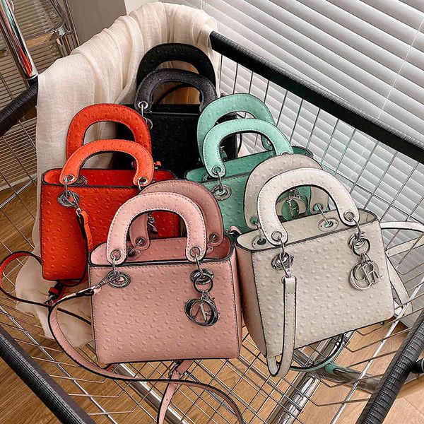 factory direct sale foreign style hand female 2022 new fashion diana net red one shoulder messenger hands designer bag
factory direct sale foreign style hand female 2022 new fashion diana net red one shoulder messenger hands designer bag